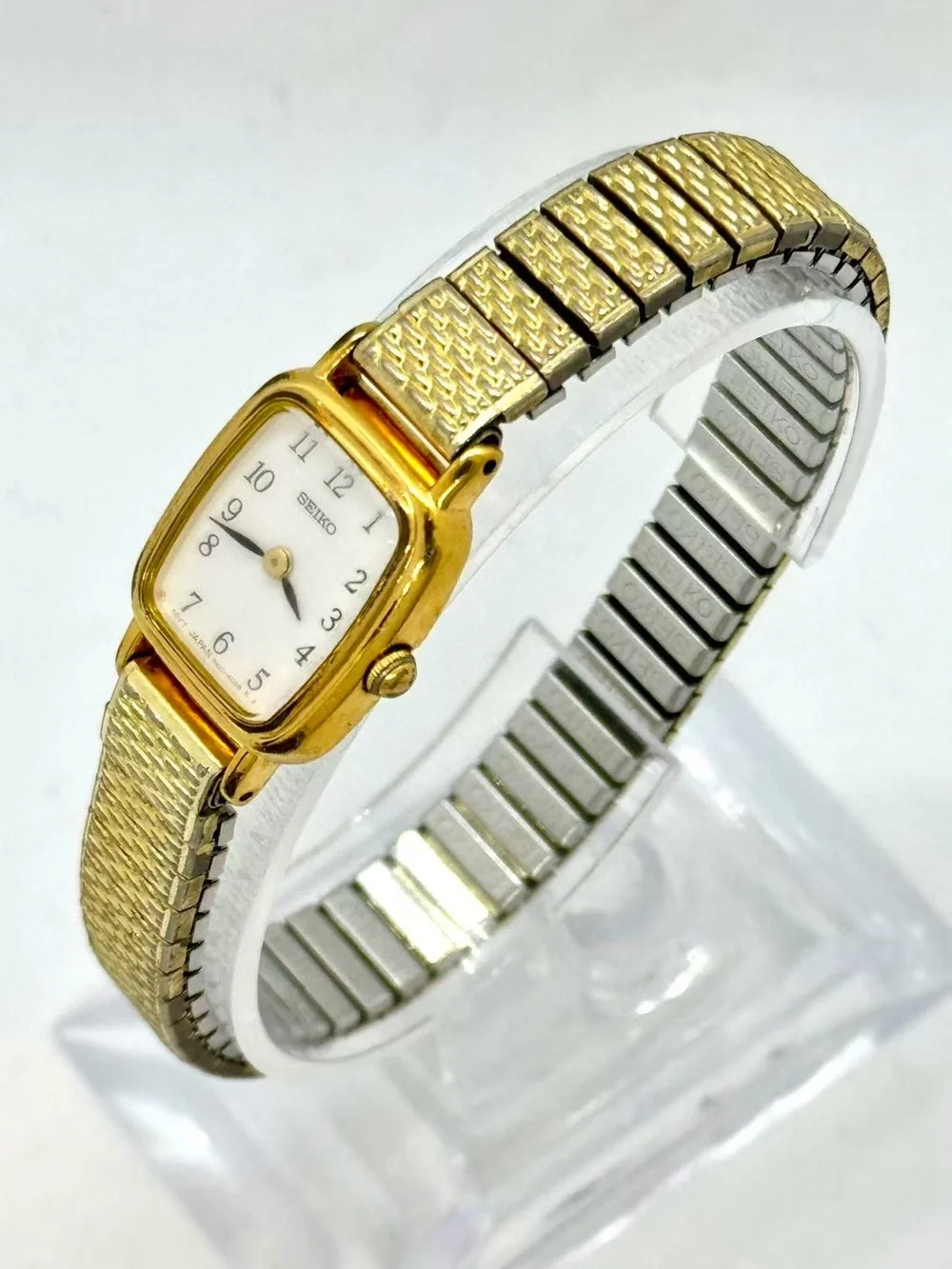 Vintage Seiko Women’s Quartz Gold Tone Watch 15mm White Dial New Battery Runs